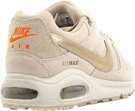 dames beige suede nike sneakers